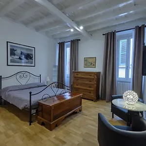 https://domus-pastini.it-romehotels.com