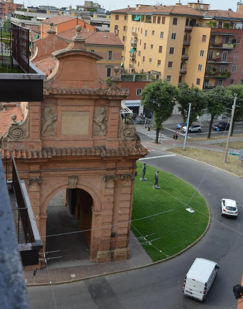 Stayinbologna 3 0*, Bolonya İtalya